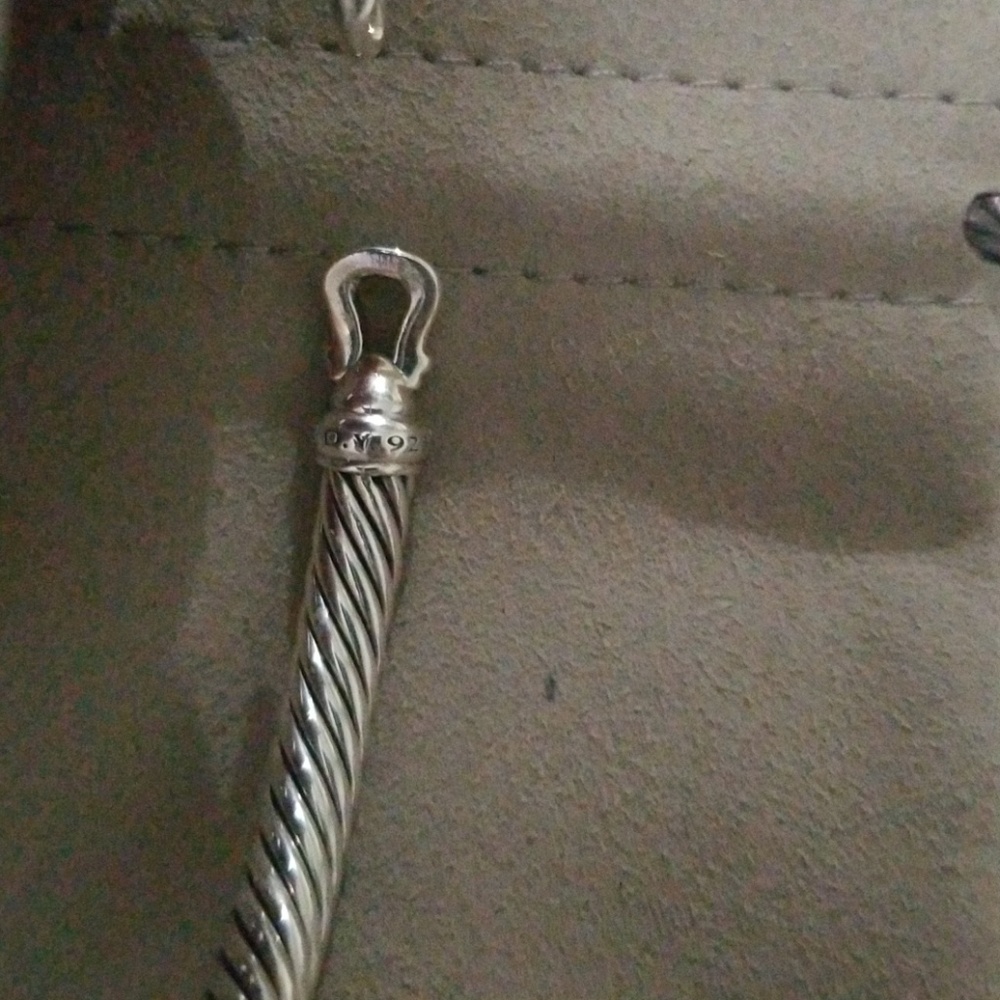 David Yurman Buckle Bracelet with Diamonds - Picture 6 of 7